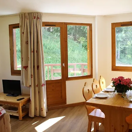 Grand Bois Cles Blanches Aparthotel *