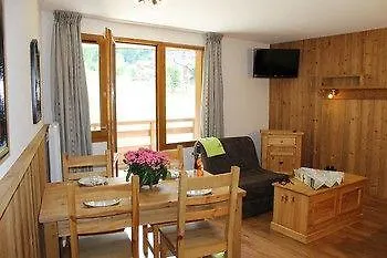 Grand Bois Cles Blanches Aparthotel La Tania