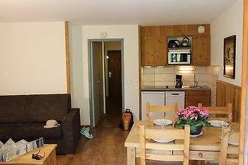 Grand Bois Cles Blanches Lägenhetshotell La Tania
